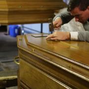 Préparation de cercueils - Caritas Obsèques